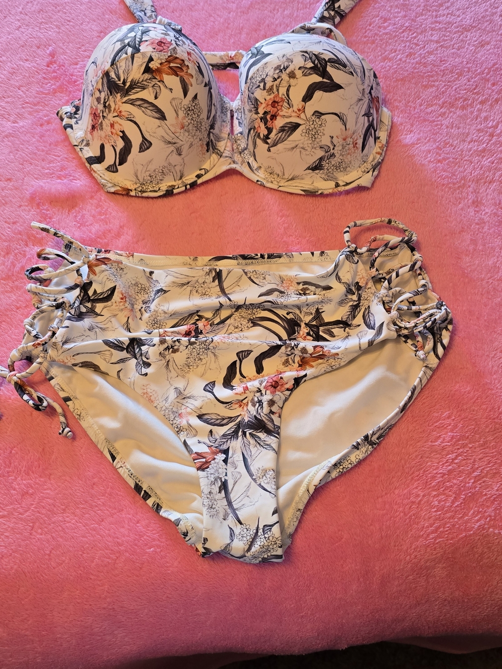 PINK Victoria's Secret Floral Underwire Bikini Set in Cream, Black & Pink